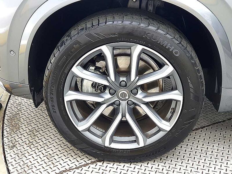Volvo  T6 AWD MMT
