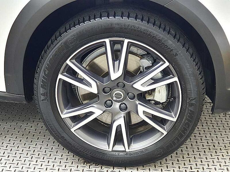 Volvo  T5 AWD PRO