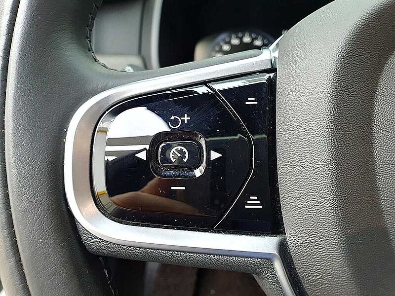 Volvo  T5 AWD PRO