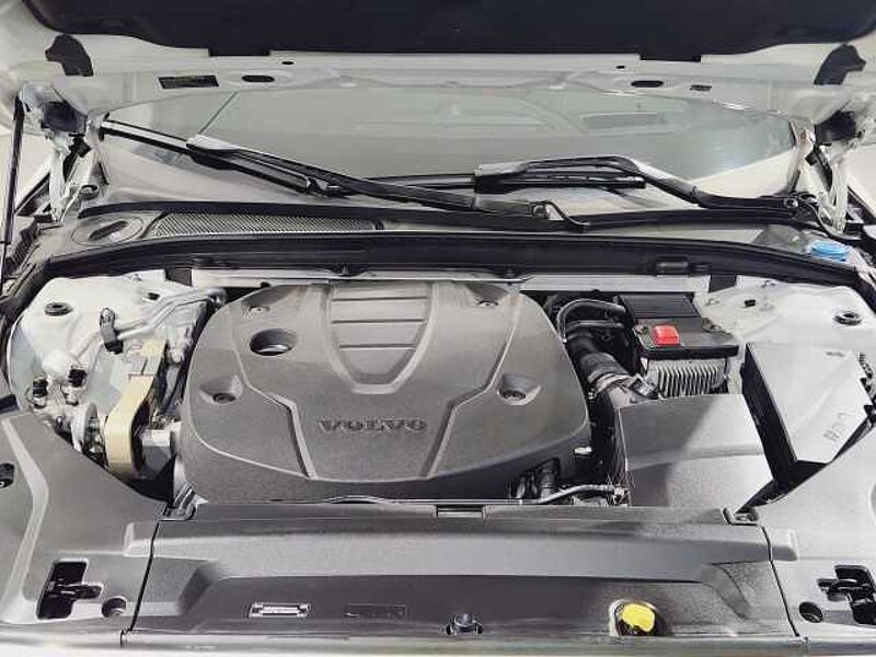 Volvo  D5 AWD INS