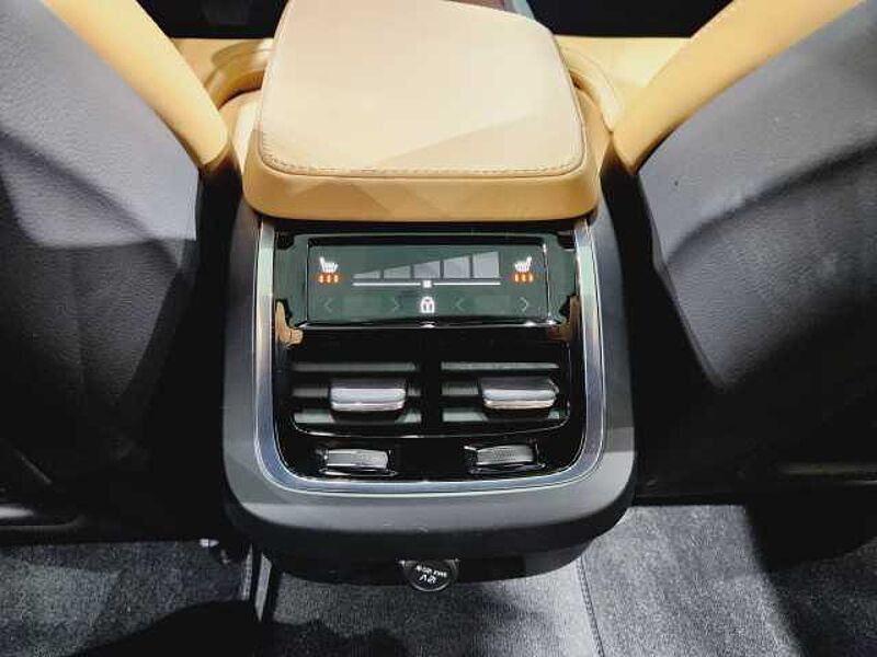 Volvo  D5 AWD INS