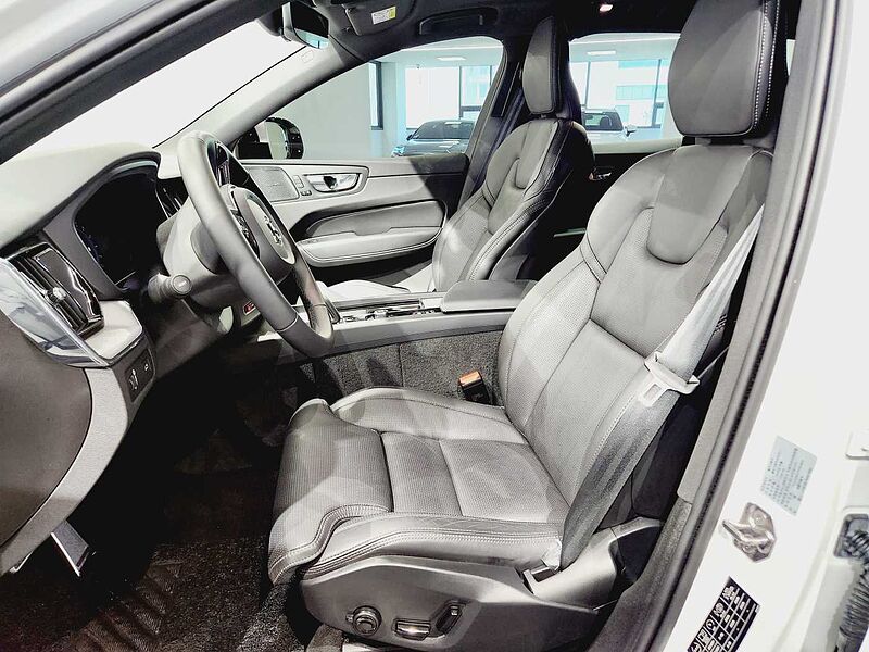 Volvo  B6 AWD R-Design