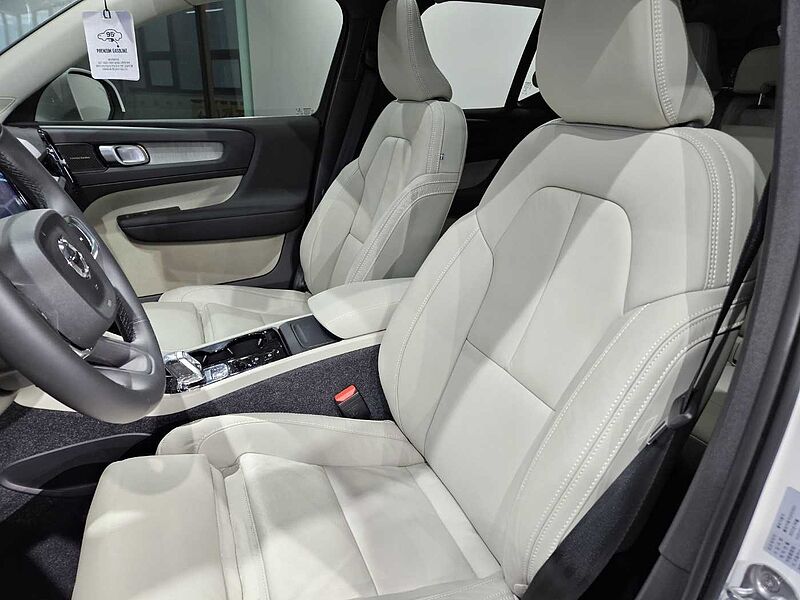Volvo  Ultimate Bright B4 AWD mild hybrid