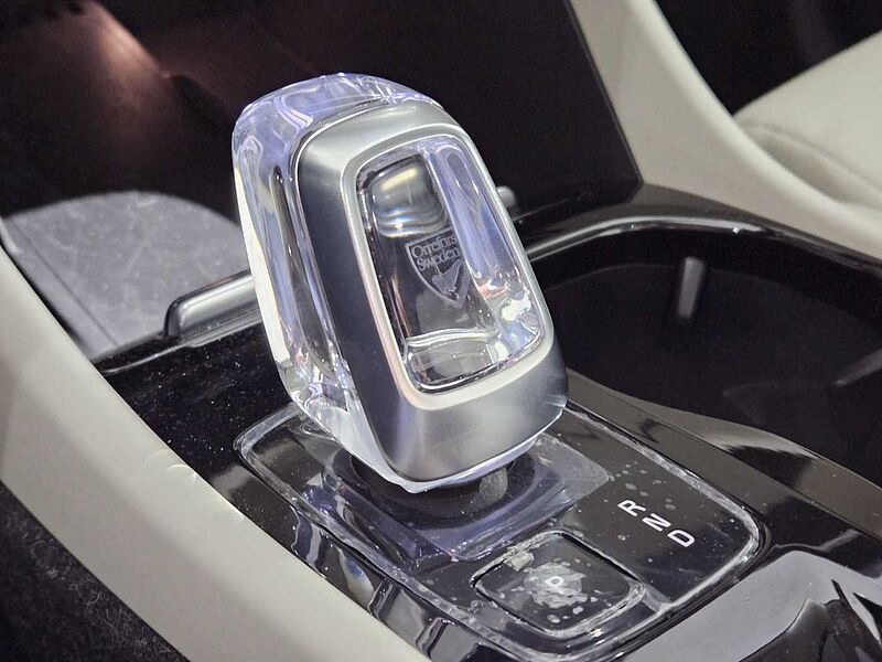 Volvo  Ultimate Bright B4 AWD mild hybrid