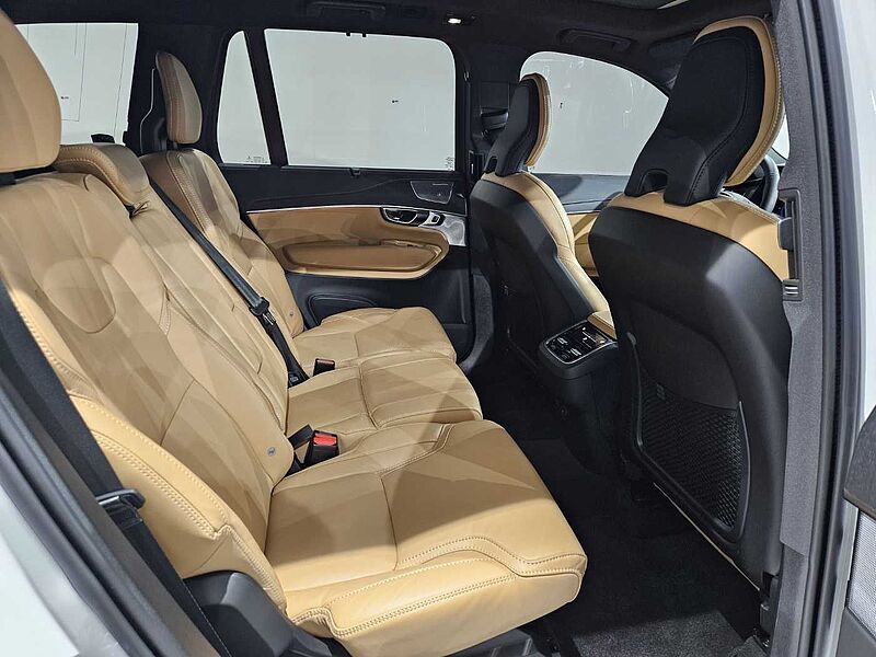 Volvo  B6 AWD Ultimate Bright