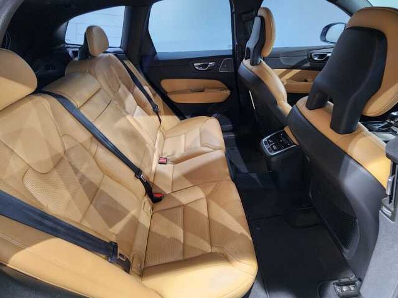 Volvo  D4 AWD 인스크립션