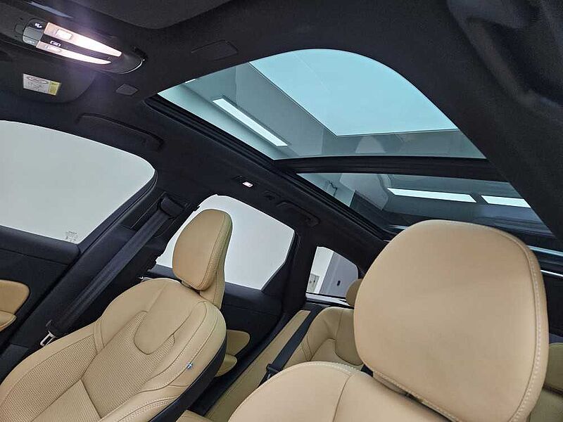 Volvo  B5 AWD Ultimate, Bright