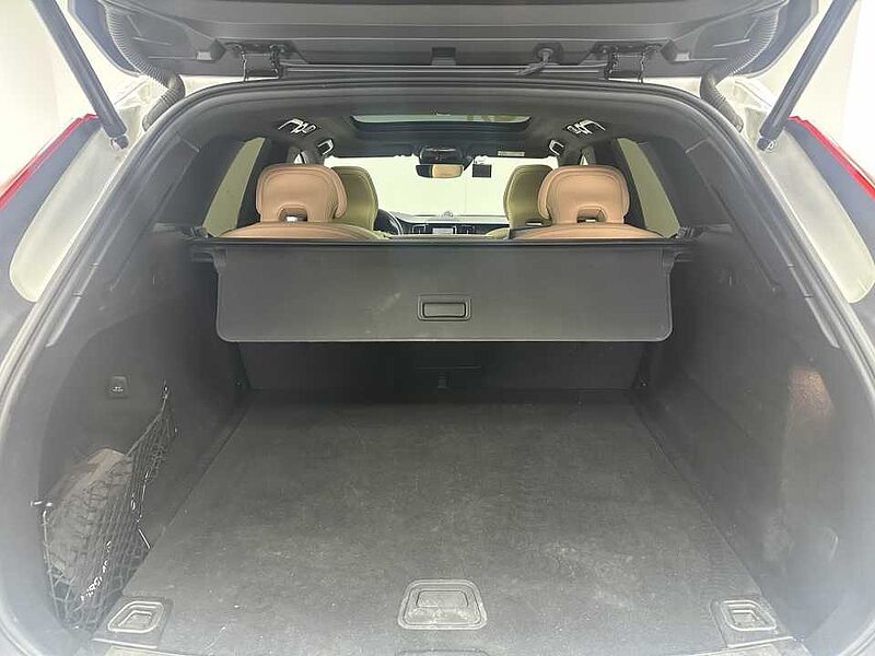 Volvo  D5 AWD INS