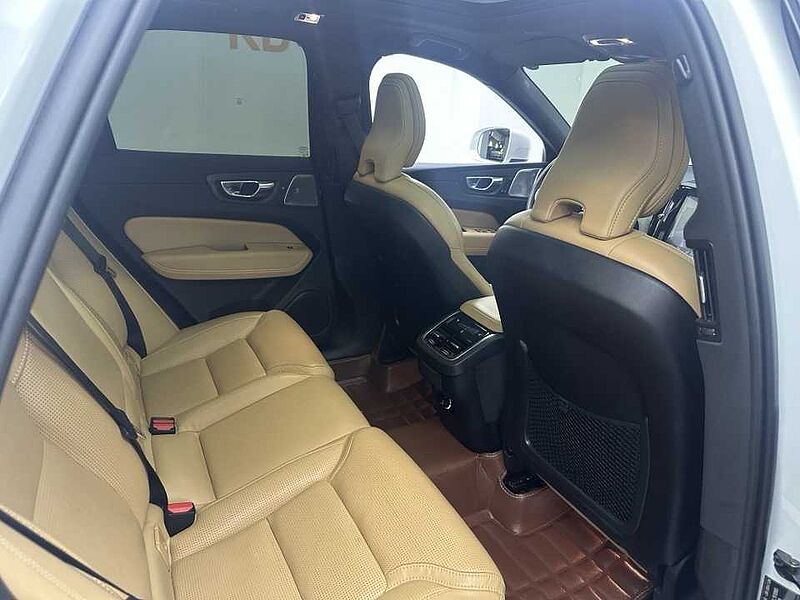 Volvo  D5 AWD INS