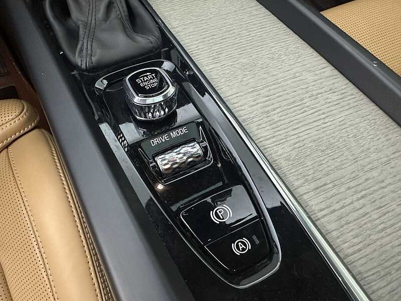 Volvo  D5 AWD INS