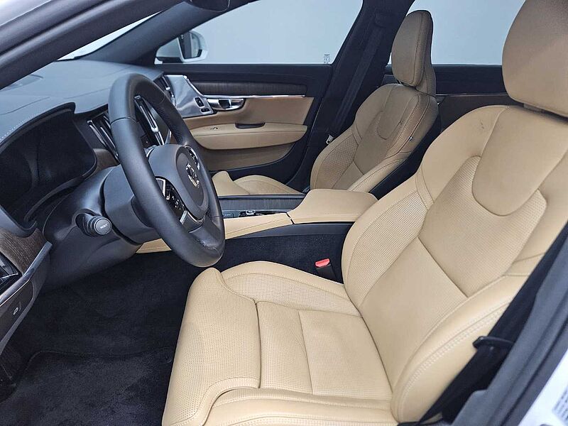 Volvo  B6 AWD Ultimate Bright