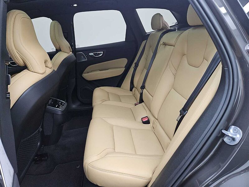 Volvo  B6 AWD Ultimate Bright