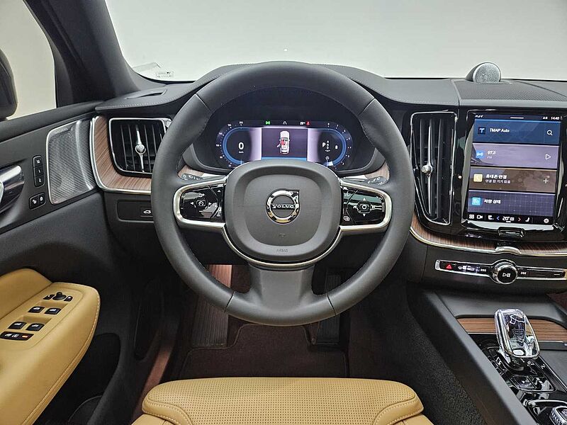 Volvo  B6 AWD Ultimate Bright