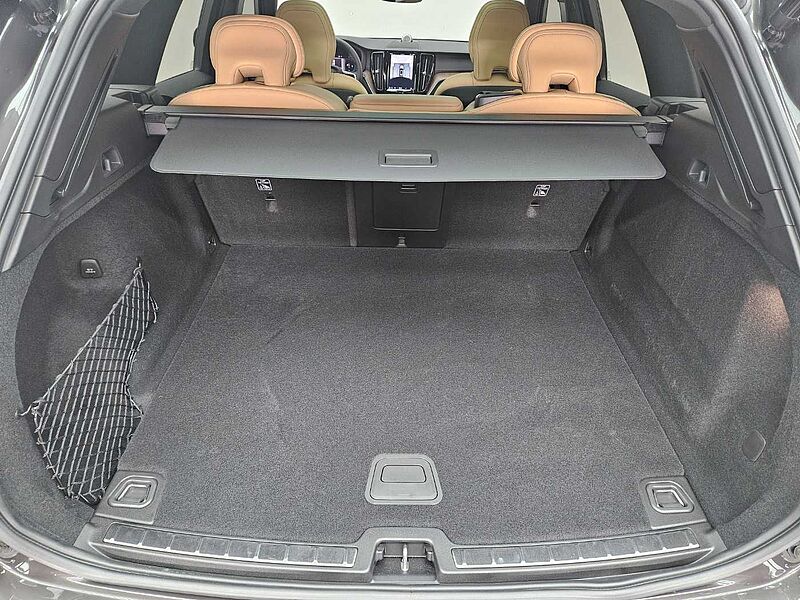 Volvo  B6 AWD Ultimate Bright