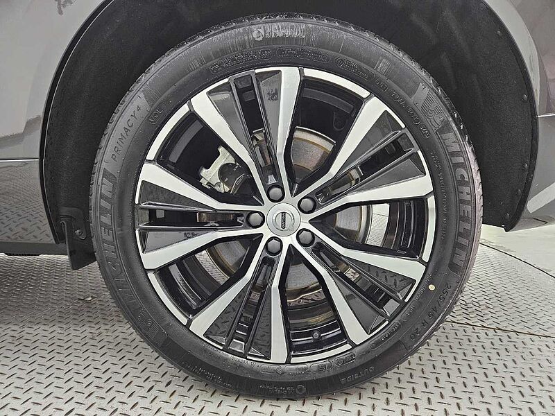Volvo  B6 AWD Ultimate Bright