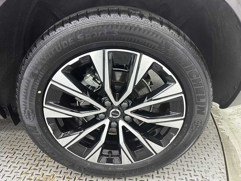 Volvo  B5 AWD Ultimate