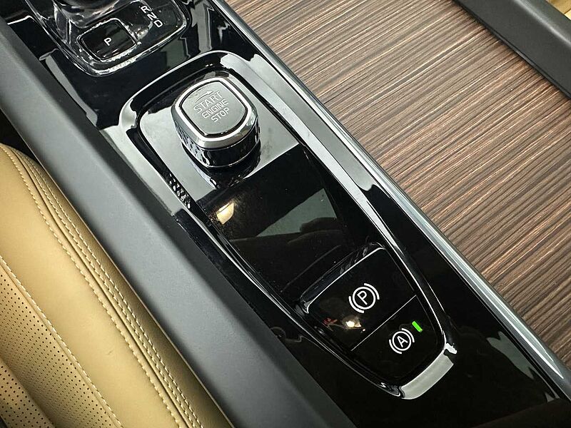 Volvo  B5 AWD Ultimate