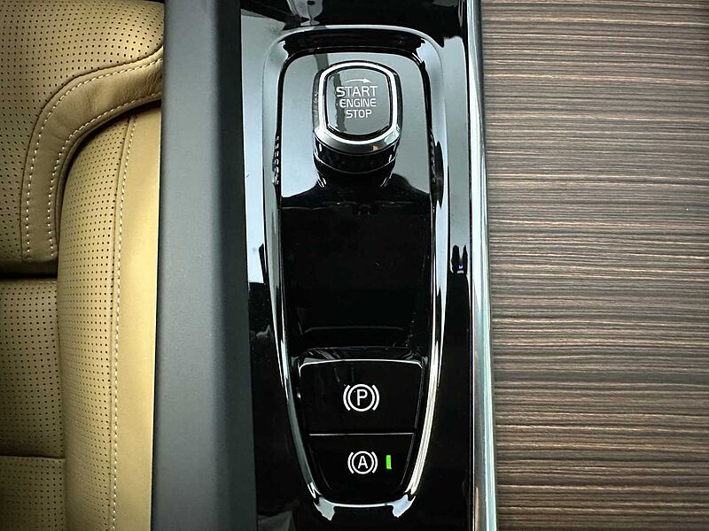 Volvo  B5 AWD ULT