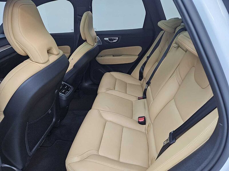 Volvo  B5 AWD Ultimate Bright