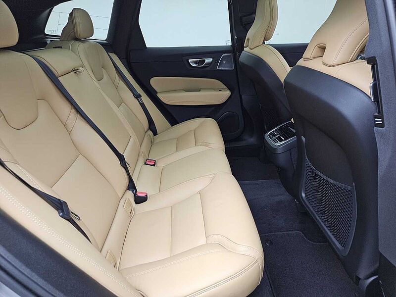 Volvo  B5 AWD Ultimate Bright