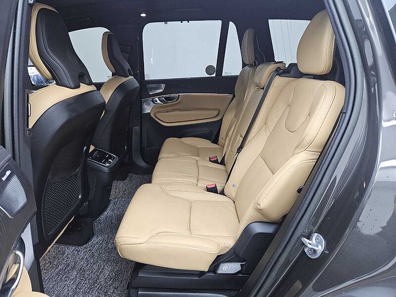 Volvo  B6 AWD Ultimate Bright