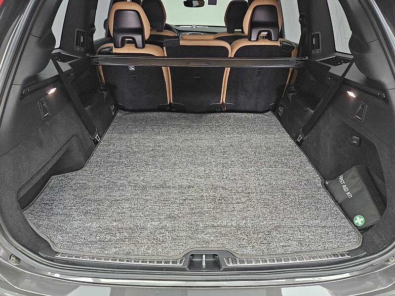 Volvo  B6 AWD Ultimate Bright