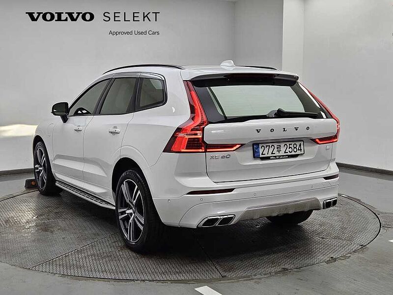Volvo  T8 Recharge R-Design