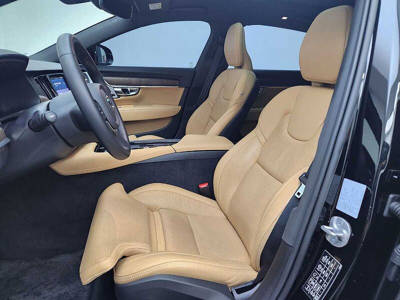 Volvo  B6 AWD Ultimate Bright