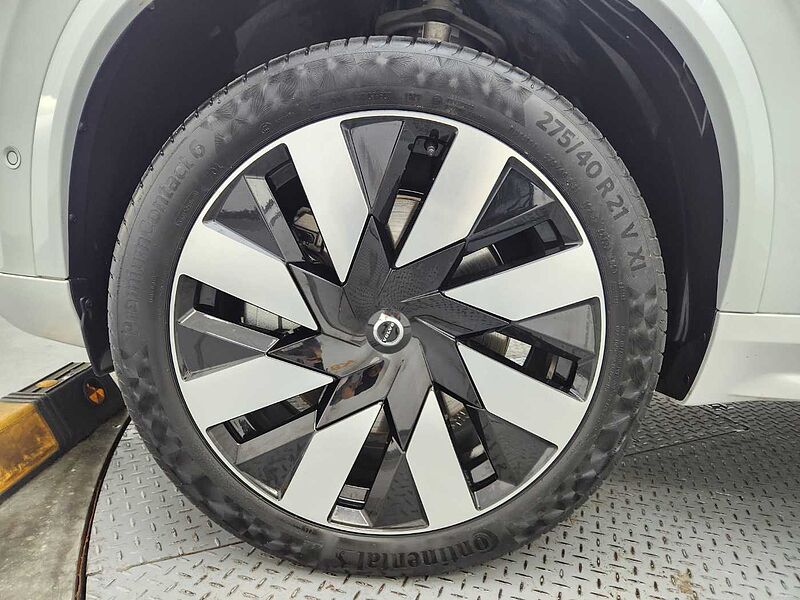 Volvo  Recharge Ultimate, T8 AWD 플러그-인 하이브리드, 전기/가솔린, 브라이트, 7 좌석