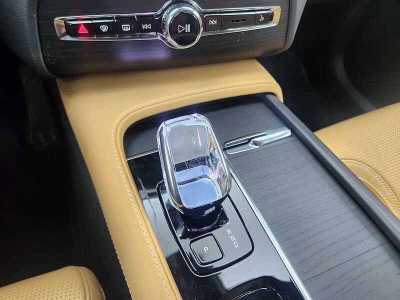 Volvo  B6 AWD Ultimate