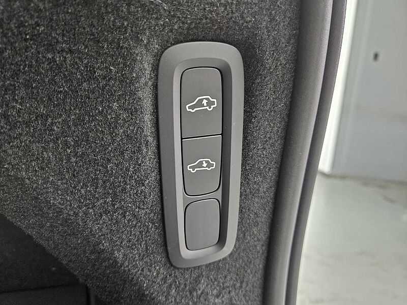 Volvo  T8 AWD Ultimate Bright