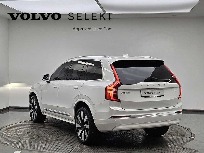 Volvo  T8 AWD Ultimate Bright