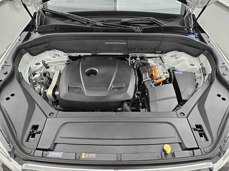 Volvo  T8 AWD Ultimate Bright