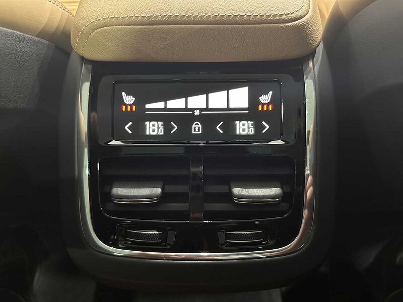 Volvo  B5 AWD Ultra Bright
