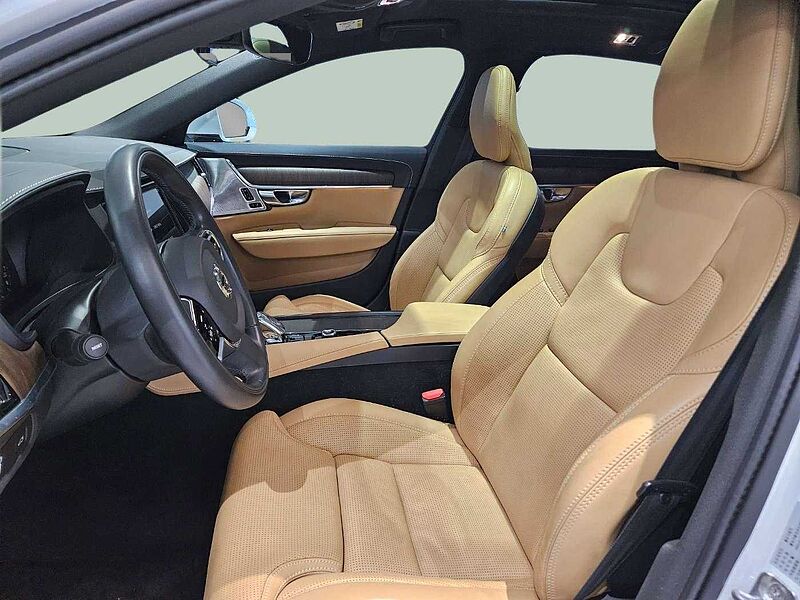 Volvo  B6 AWD Inscription