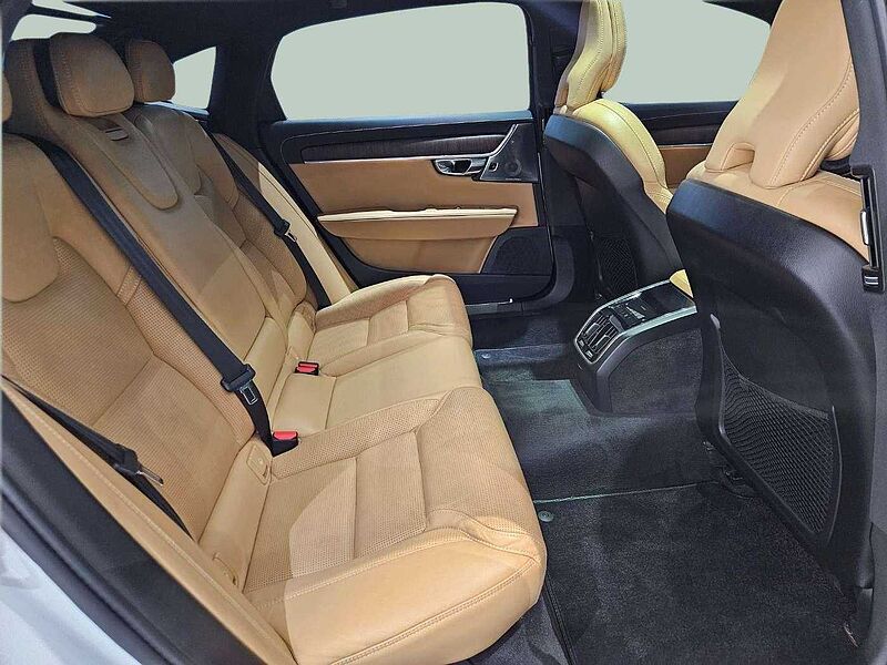 Volvo  B6 AWD Inscription