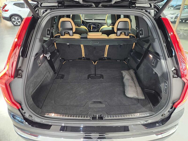 Volvo  Recharge Inscription, 7 Seats