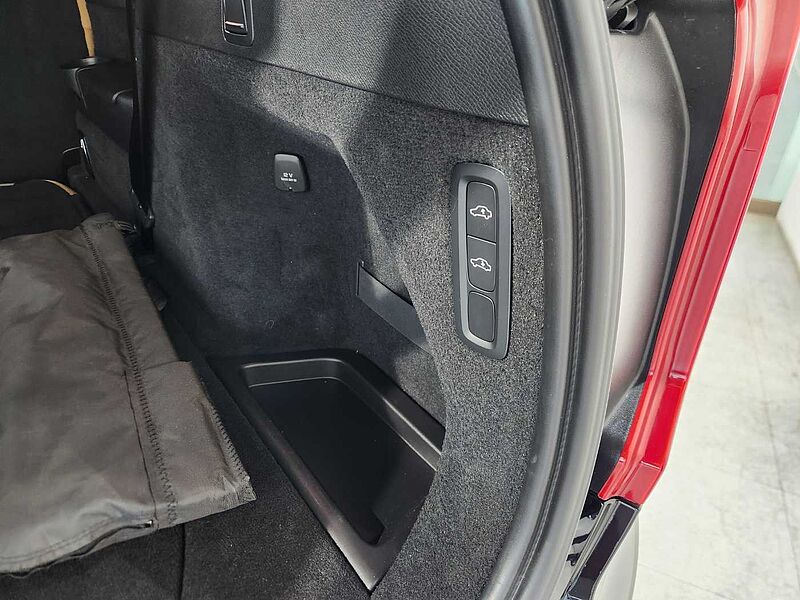 Volvo  Recharge Inscription, 7 Seats