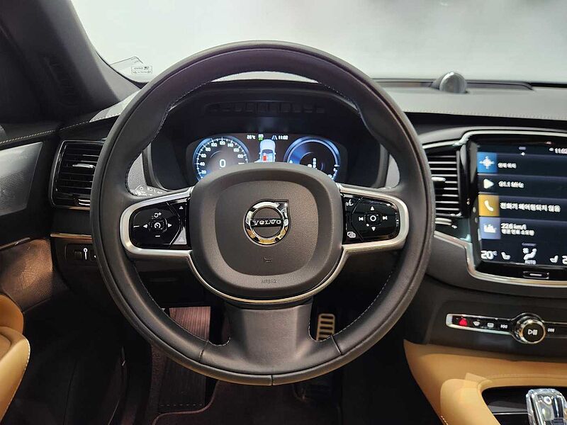 Volvo  Recharge Inscription, 7 Seats
