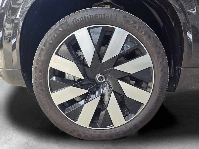 Volvo  Recharge Ultimate, T8 AWD 플러그-인 하이브리드, 전기/가솔린, 브라이트, 7 좌석