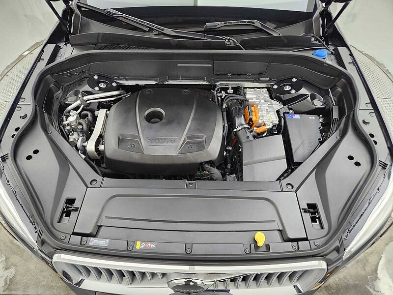 Volvo  T8 AWD Recharge Ultimate bright