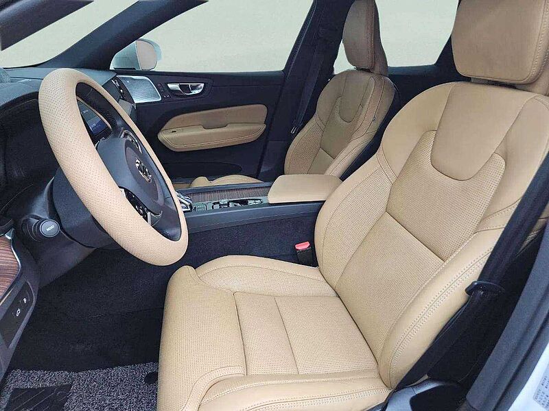 Volvo  T8 AWD Ultimate Bright