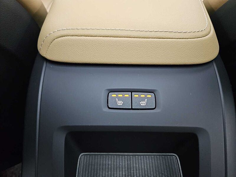 Volvo  T8 AWD Ultimate Bright