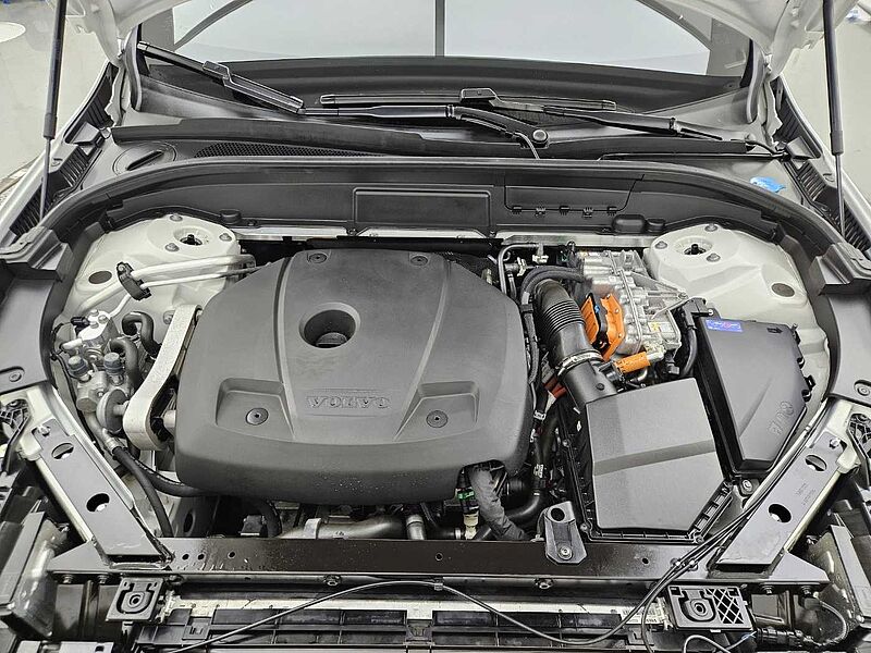 Volvo  T8 AWD Ultimate Bright