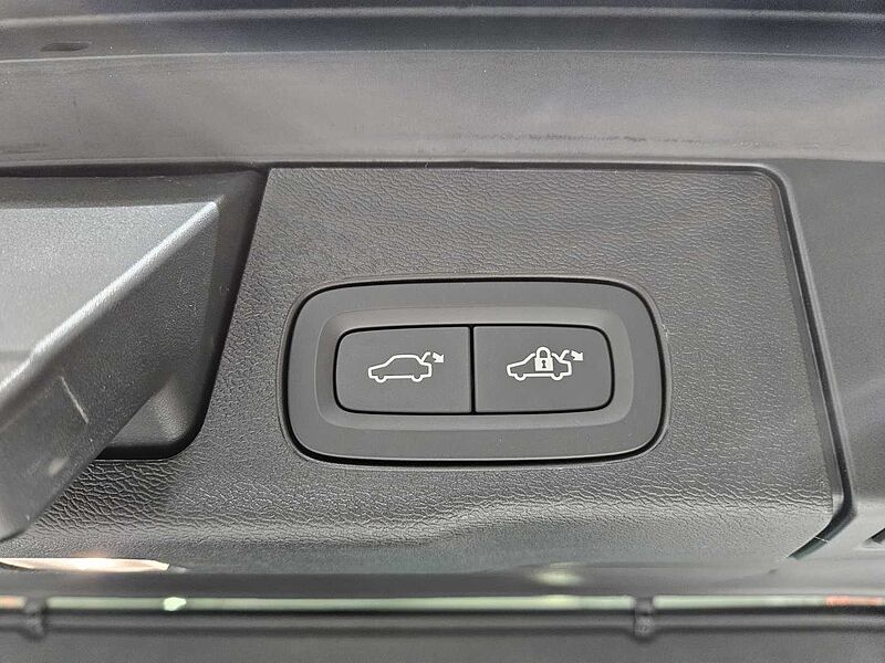 Volvo  B5 AWD Ultra Bright