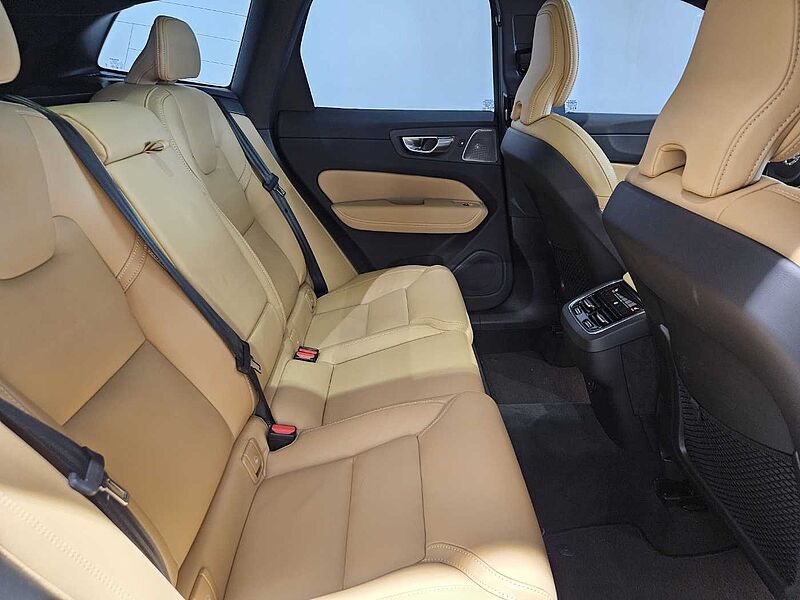 Volvo  B5 AWD Ultra Bright