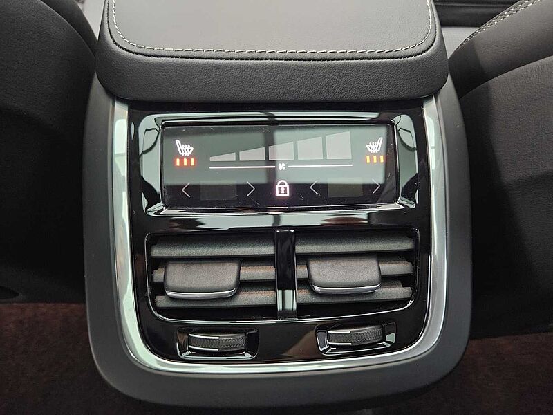 Volvo  B6 AWD Ultimate Bright