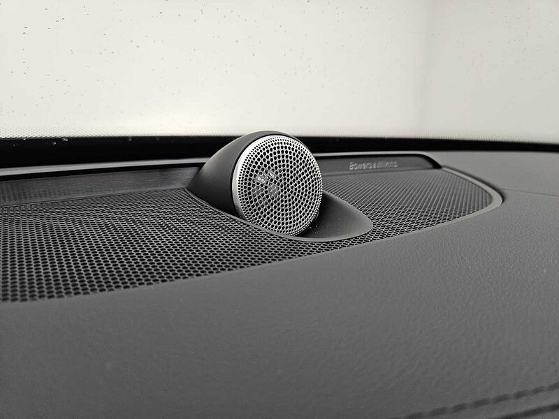 Volvo Recharge Ultimate, T8 AWD 플러그-인 하이브리드, 전기/가솔린, 브라이트, 7 좌석