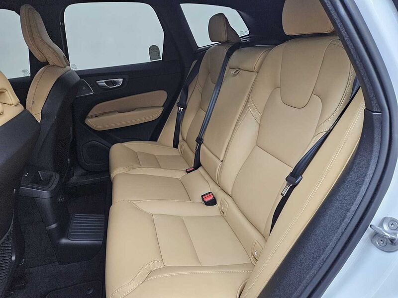 Volvo  T8 AWD Ultra Bright