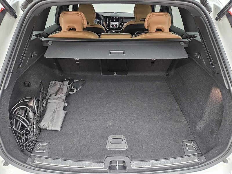 Volvo  T8 AWD Ultra Bright